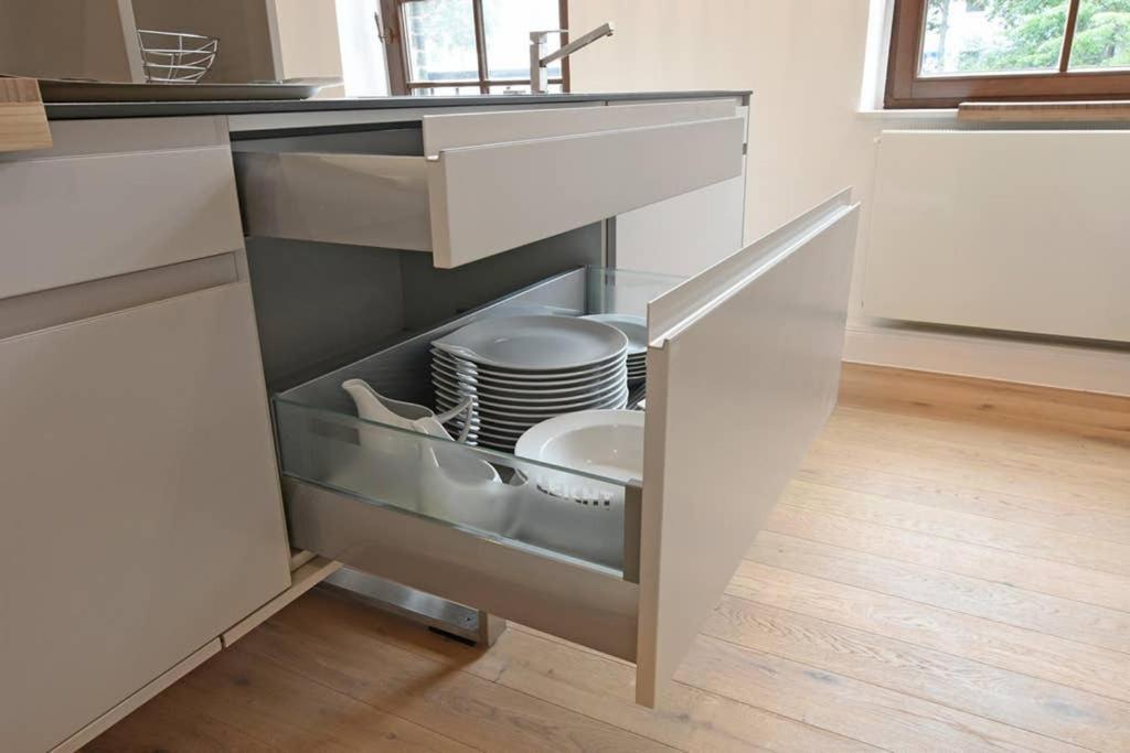 6,5 Luxury Room Apartment - Central Zwickau - 3 Bedrooms - 2 Bathrooms Bagian luar foto