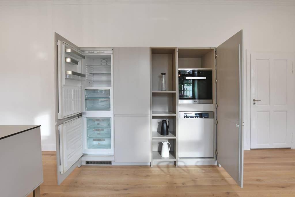 6,5 Luxury Room Apartment - Central Zwickau - 3 Bedrooms - 2 Bathrooms Bagian luar foto