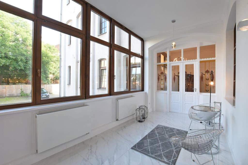 6,5 Luxury Room Apartment - Central Zwickau - 3 Bedrooms - 2 Bathrooms Bagian luar foto