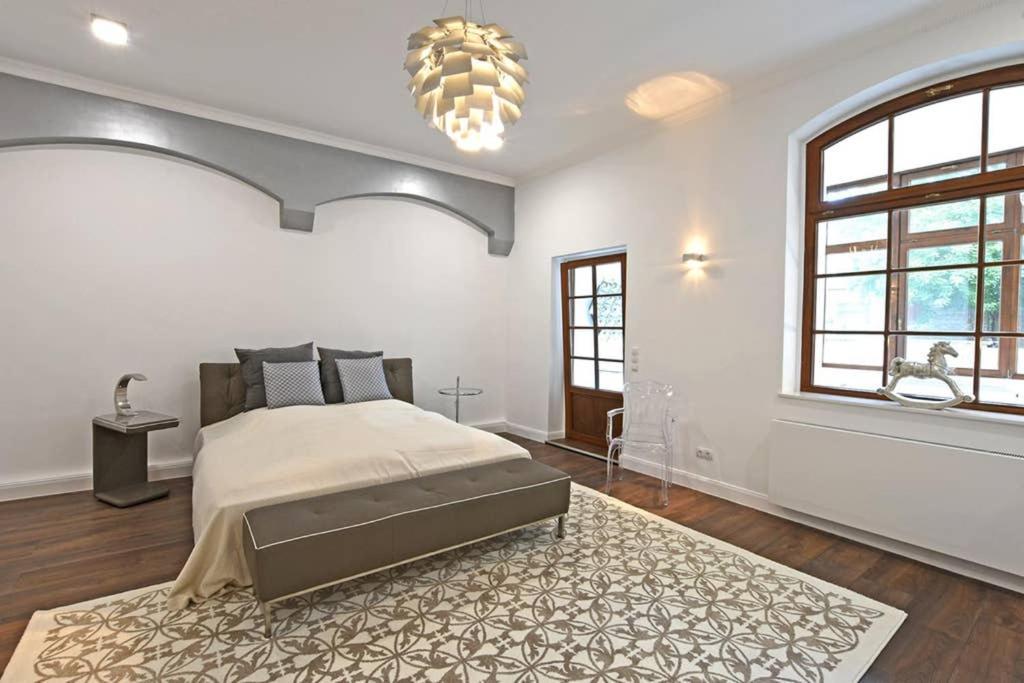 6,5 Luxury Room Apartment - Central Zwickau - 3 Bedrooms - 2 Bathrooms Bagian luar foto