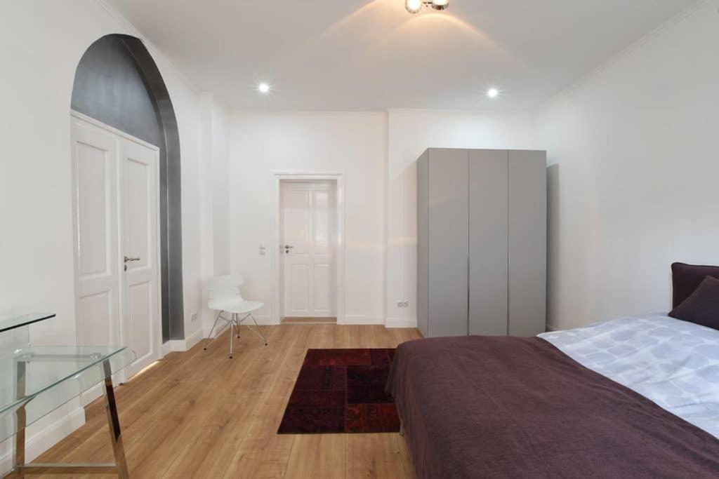 6,5 Luxury Room Apartment - Central Zwickau - 3 Bedrooms - 2 Bathrooms Bagian luar foto